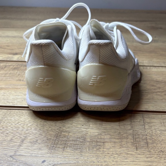 Women’s New Balance Fresh Foam Lav V2 Size 8.5 - Picture 2 of 8